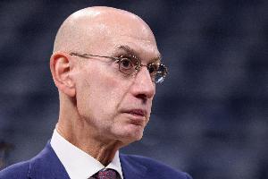 美媒：NBA收入低于预期 球员将扣除约5.5%薪资&库里损失330万最多