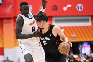 美媒：下季杨瀚森不会立即扮演重要角色 但夏联表现绝对是加分项-l1